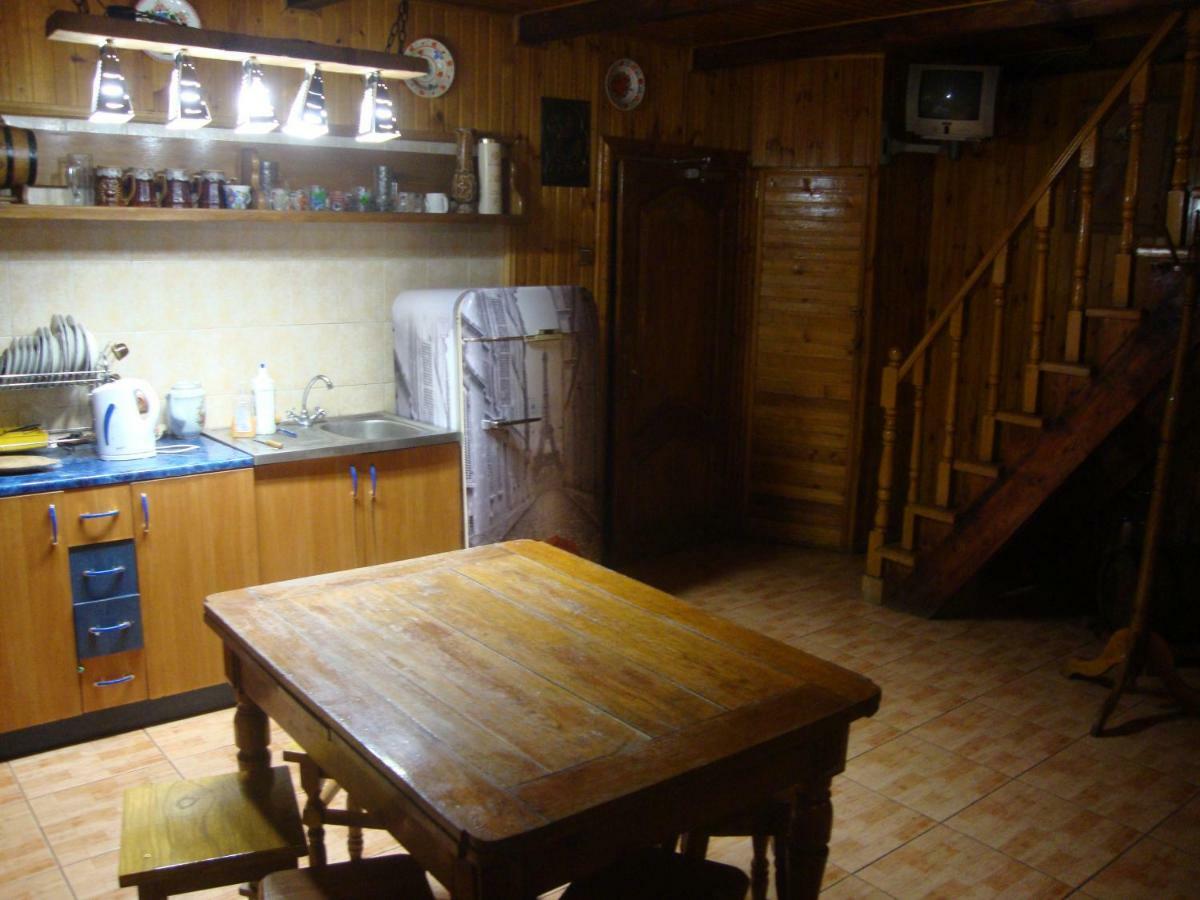 Domik S Saunoy Na Ogiyenko Apartamento Kamianets-Podilskyi Exterior foto