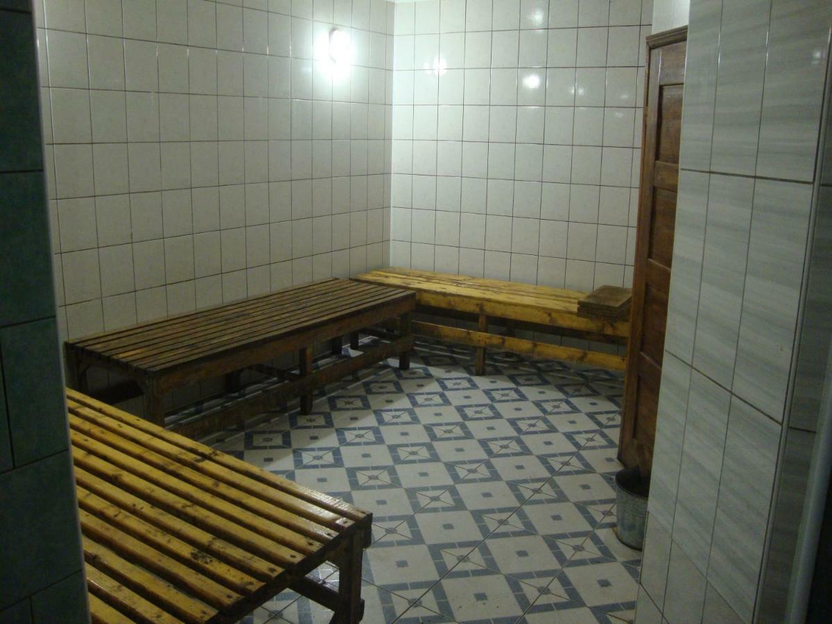 Domik S Saunoy Na Ogiyenko Apartamento Kamianets-Podilskyi Exterior foto