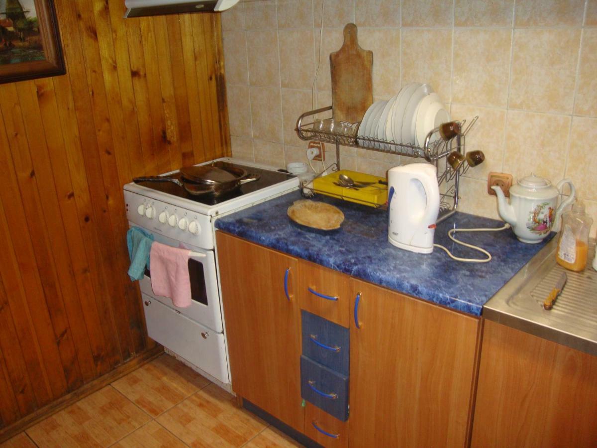 Domik S Saunoy Na Ogiyenko Apartamento Kamianets-Podilskyi Exterior foto